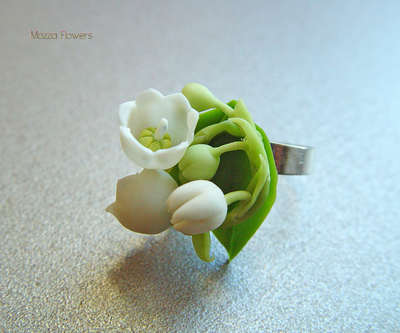 Кольцо "Белые ландыши".