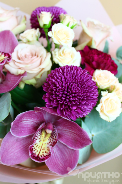 Букет цветов на 8 марта № 706