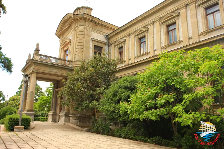 Дворец графа Мордвинова