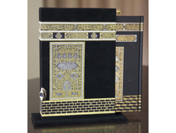Коран на арабском языке в футляре в виде "Каабы" купить на подарок