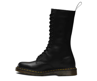 Doc martens 146 smooth black clearance
