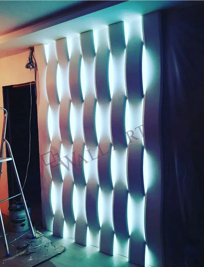 Смонтированная световая 3d панель "LightWave". г.Москва. Монтаж наш. Использована подсветка с холодным светом (6500к). Раскладка панелей стандартная - "Checkmate".