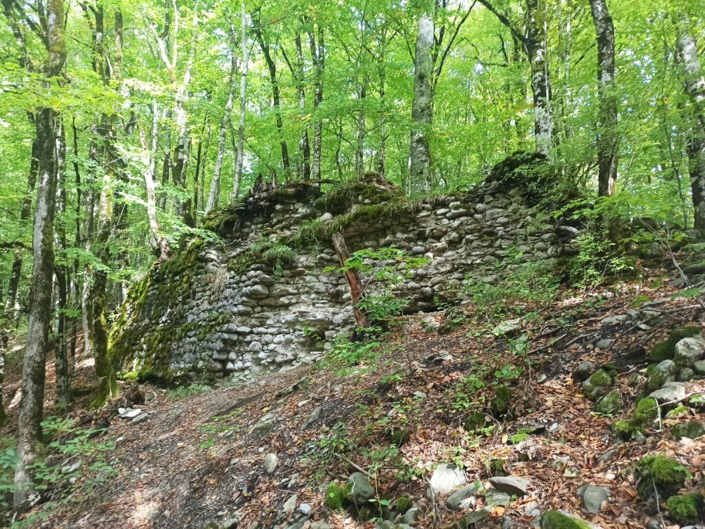 Ачипсинская крепость Красная поляна Сочи