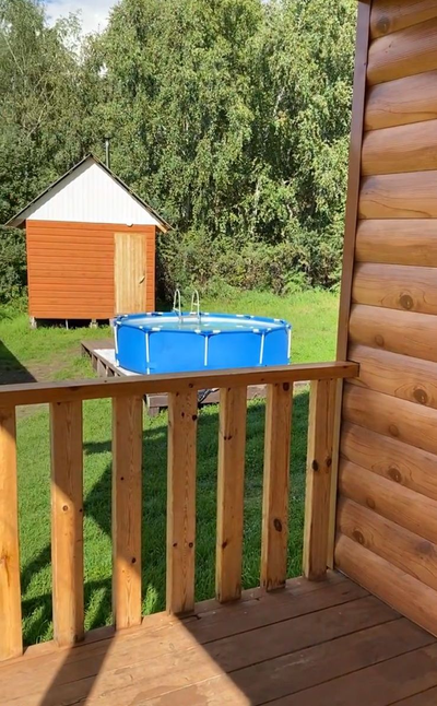 10-местный домик с баней и бассейном