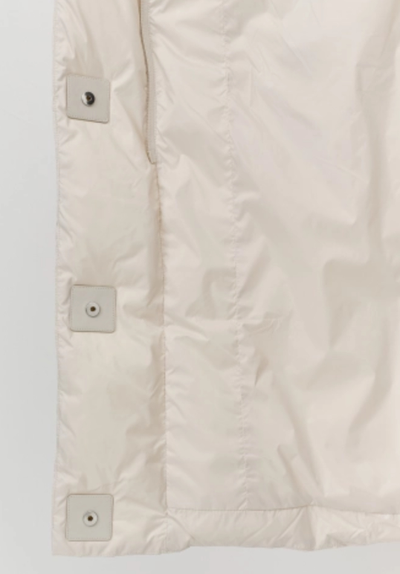 Пуховик жемчужный с квадратной стежкой