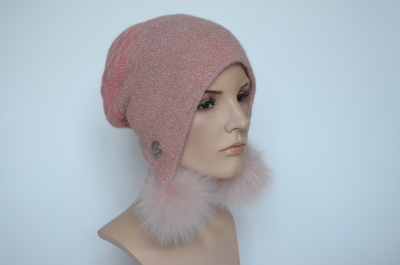 Итальянская шапка ушанка с помпонами фото