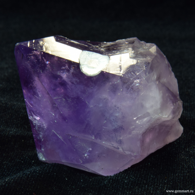 Аметист - кристалл с включениями Какоксенита(?)