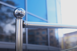 ПЕРИЛА И ОГРАЖДЕНИЯ ИЗ НЕРЖАВЕЮЩЕЙ СТАЛИ