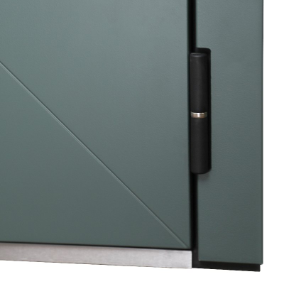 Стальная дверь   Зетта с зеркалом. Заказная модель.