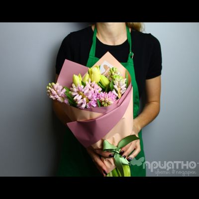 Букет цветов на 8 марта № 732