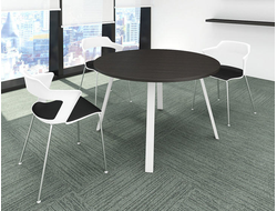 Отдельный стол для совещаний