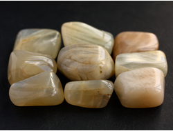 Лунный камень галтовка в ассортименте, Индия (25-35 мм, 11-15 г) №2496