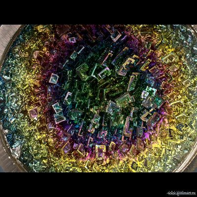 Висмут, кристаллы с побежалостью, с подставкой. 100*100*40мм