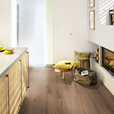 Биополы Wineo PURLINE 1000 wood L Дуб Темно-Коричневый MLP301R в интерьере кухни