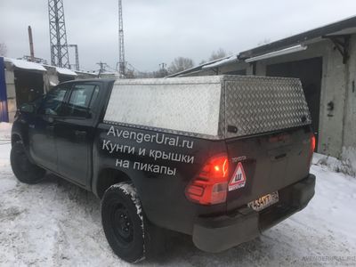 Алюминиевый кунг Triffid на toyota hilux