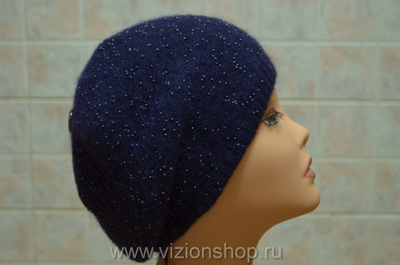 берет с бусинками синий