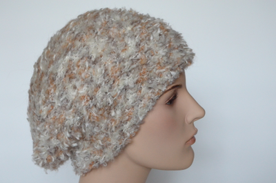 Оригинальный вязаный берет женский Вицио Италия