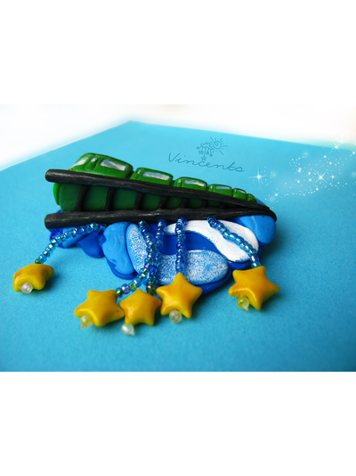 Поезд &quot;Сумерки-Заря&quot;. Волшебная брошь с поездом, облаками и звёздами