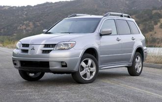 Автомобильные авточехлы Mitsubishi Outlander с 2000-2006 г.в.