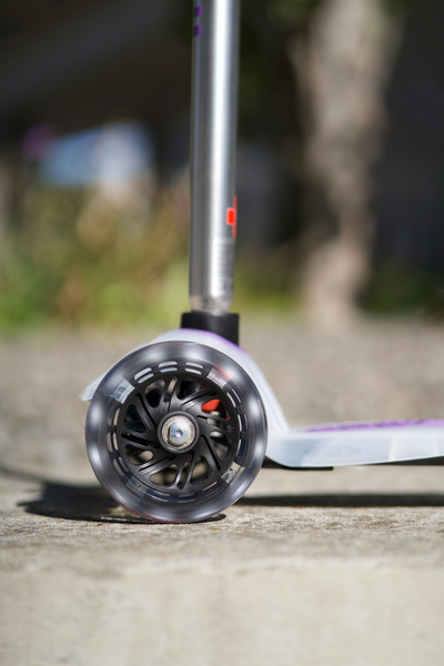 Самокат Maxi Micro Deluxe Flux LED Сиреневый