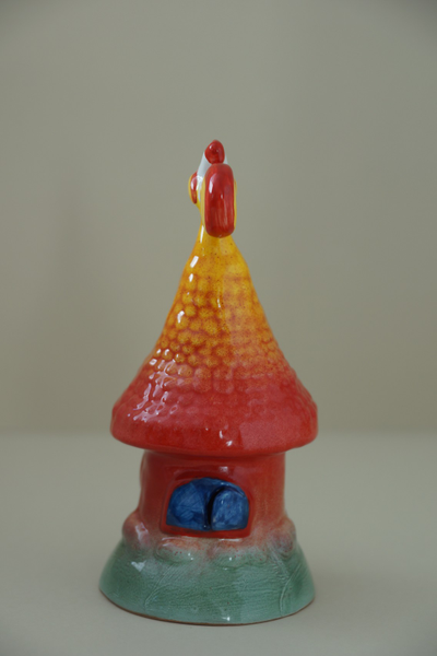 Домик с петушком