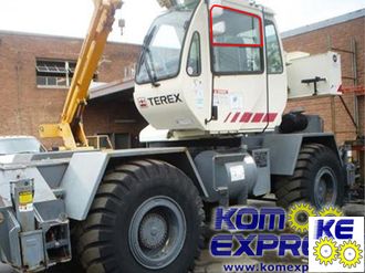 Стекло двери верхнее Terex RT230-1  GRUA кат. номер 000000000