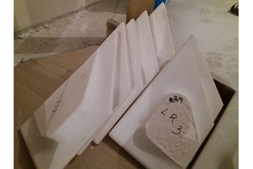 Все панели в поставке имеют свои идентификаторы, по которым без труда, имея чертеж, можно понять где место этому элементу. Идет подготовка к монтажу.