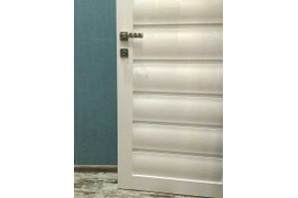 Установка дверной ручки