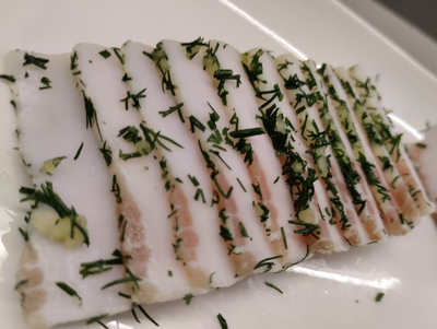 Сало с чесноком в укропе | ферма СытникЪ