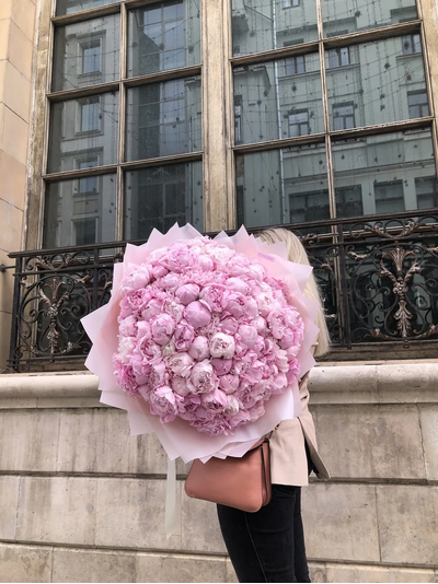 Букет из 101 пиона