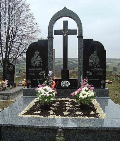 Элитный семейный памятник с Крестом и Аркой