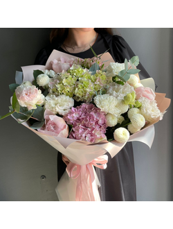 БУКЕТ С ГОРТЕНЗИЕЙ,  ВОЗДУШНОЙ ЭУСТОМОЙ И СОРТОВЫМИ ХРИЗАНТЕМАМИ - ( АРТ. С20)