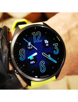 Умные часы Garmin Forerunner 965 Amp Yellow / Black DLC Titanium