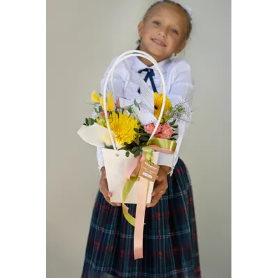 Цветочная композиция учителю / воспитателю № 852