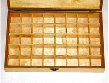 Коробка 40 ячеек, для коллекции камней и минералов