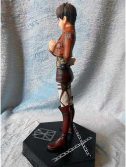Фигурка Эрен Йегер (Eren Yeager)