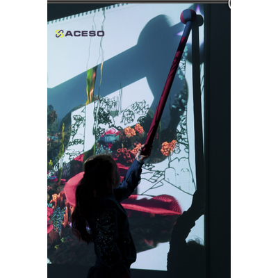 Интерактивная стена-раскраска «Мастер Фломастер»