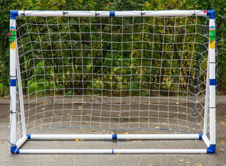 Разборные футбольные ворота с тренировочными сетками «Madcador 3 в 1» (сетка-мишень, сетка-отражатель)