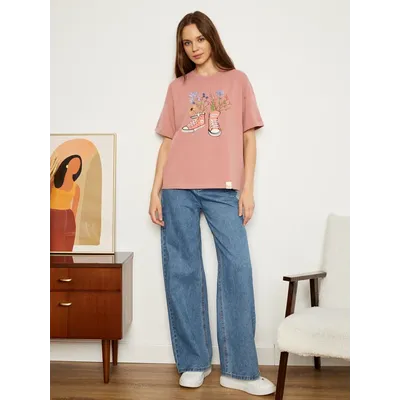 ЖЕНСКАЯ ФУТБОЛКА РОЗОВЫЙ "ЦВЕТОЧНЫЕ КЕДЫ"