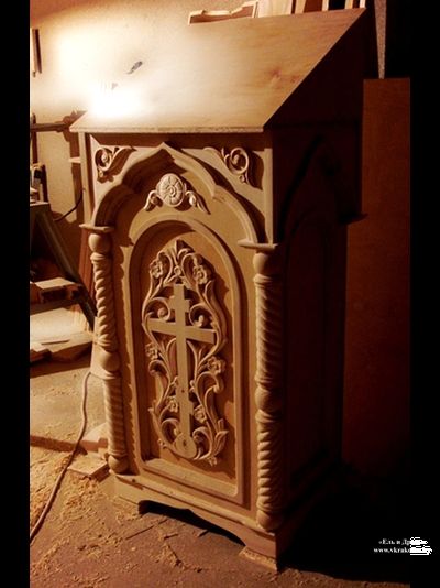 Аналой резной