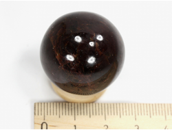 Шар Гранат Альмандин, Индия (28 мм, 45 г) №35926