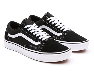 Vans comfycush black and white 2025