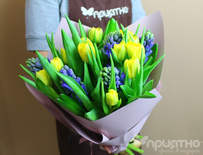 Букет цветов на 8 марта № 714