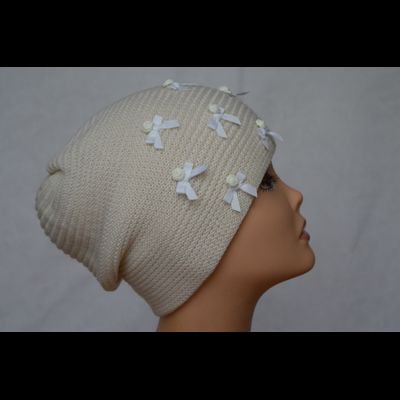 Белая шапка женская с бантиками Vizio Италия 4876
