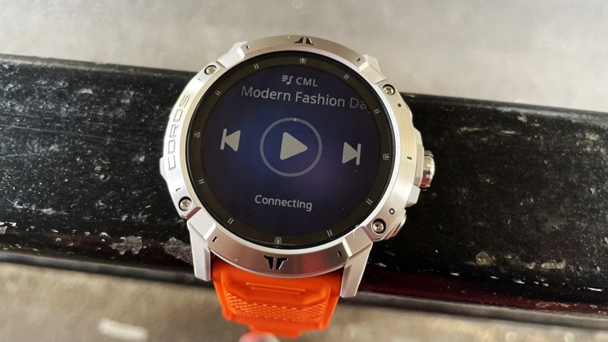 Обзор Coros Vertix 2: самая большая батарея в песочнице