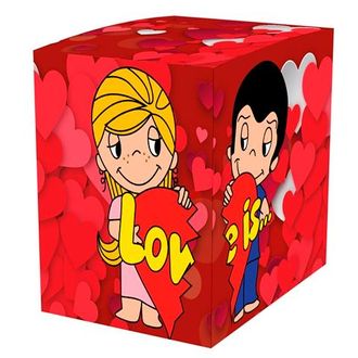 Подарочная коробка для кружки &quot;LOVE IS LOVE IS&quot;