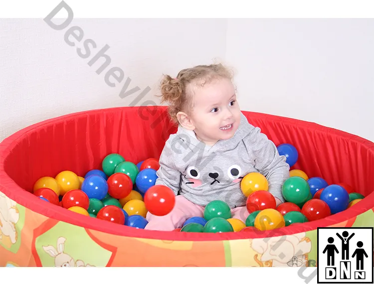 Сухой бассейн с шариками