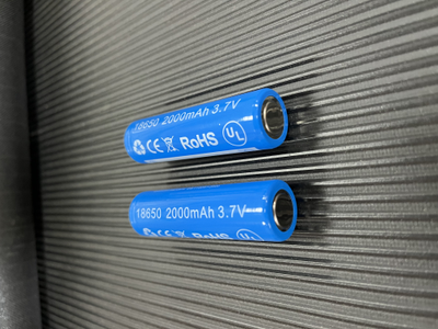 Аккумулятор 18650  2000mAh 3.7V(2 штуки)