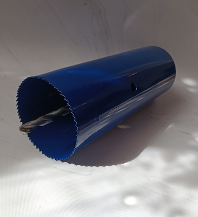 Коронка биметаллическая диаметр 133 мм глубина 300 мм + держатель с креплением шестигранник 13 мм для дрели