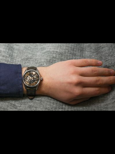 Мужские часы Orient RE-AV0006Y